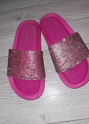 Шльопанці primark блискучі💥