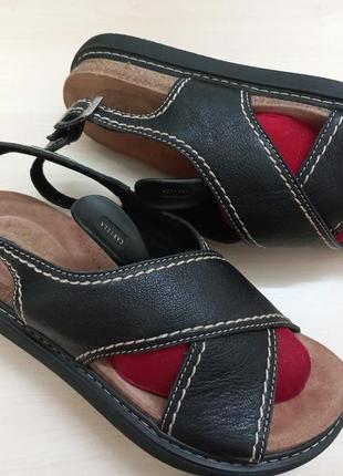 Босоножки-сандали кожа жен. 39р. clarks индии