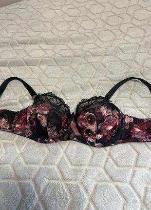 Бюстгальтер