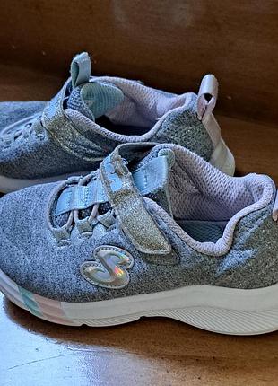 Кросівки 27р.