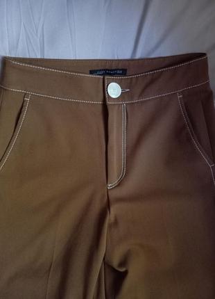 Стильные брюки straight mus горчичного цвета от zara woman