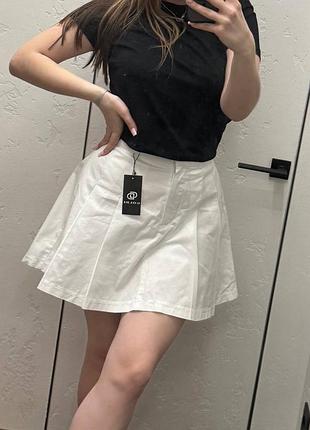 Белая юбка бренда goldi