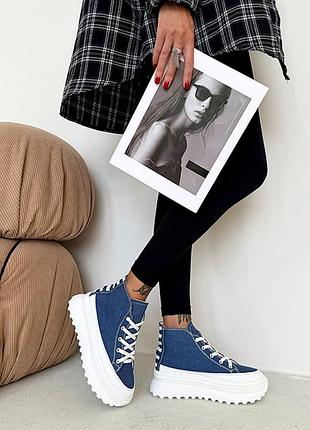 Високі жіночі кеди на потовщеній білій підошві синього кольору, женские джинсовые кеды синие с белым на высокой подошве