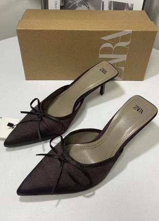 Мюлі, туфлі, босоніжки zara