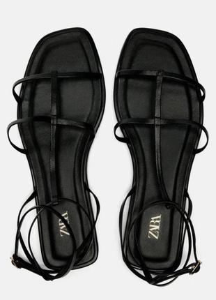 Кожаные босоножки zara