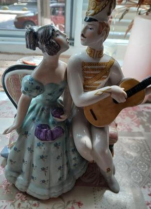 Фарфоровая.статирует