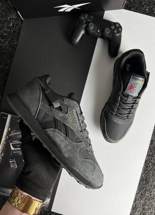Шикарні стильні чоловічі кросівки "reebok classic new"