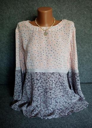 Ніжна легка блуза вільного крою з віскози 48-50 розміру