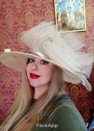 Шикарний сріблястий елегантний капелюшок в стилі англійської королеви1 фото