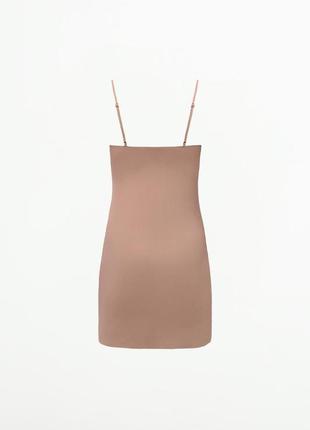 Короткое бежевое моделирующее платье в стиле снимс zara new2 фото