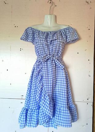 Очень красивая лёгкое платье с воланами в клетку эффект запаха носить можно в трёх вариантах с откры