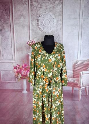 Стильна сукня міді