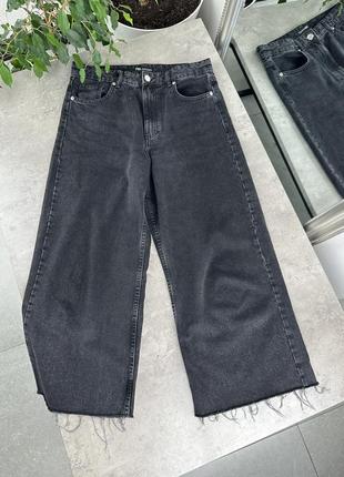 Джинси zara широкого крою чорного кольору