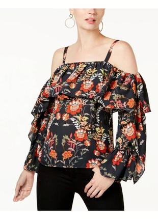 Неймовірна блуза з чокером на спущені плечі з воланом у квітковий принт