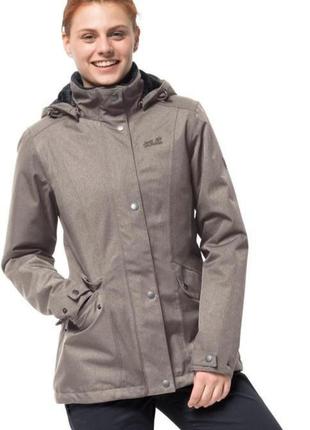 Практична і зручна осіння куртка wolfskin