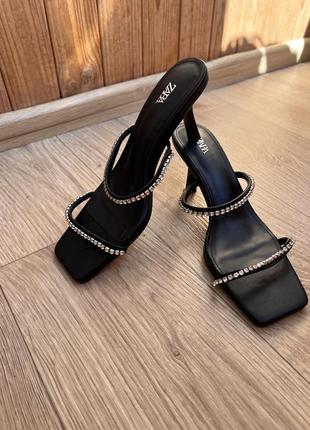 Босоножки 39р zara 550 грн