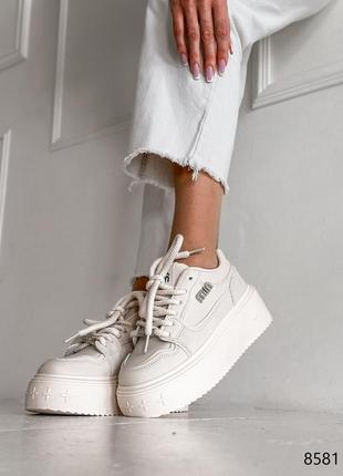 Бежеві жіночі молодіжні кросівки кеди на високій підошві miu