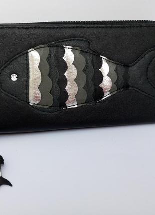 Кошелёк кожаный на молнии с декором