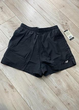 Шорти жіночі new balance