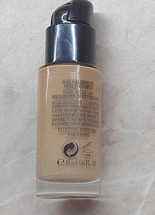 Тональный крем giorgio armani luminous silk foundation 6.5. объем 18 ml.