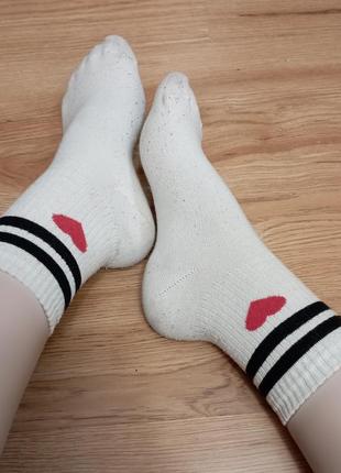 Розпродаж шкарпетки високі білі з малюнками нові носки