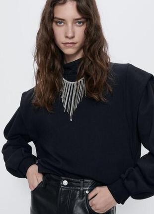 Черная женская худи толстовка zara с объемными рукавами и украшением кофточка свитшот