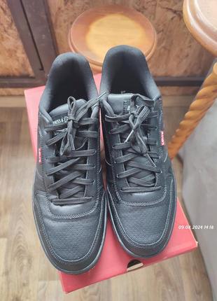 Мужские кроссовки levi's