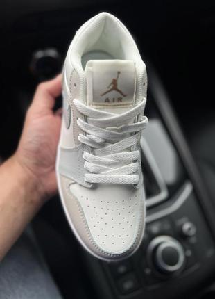 Женские/подростковые кроссовки air jordan green 13 backpack white gym red for sale3 фото