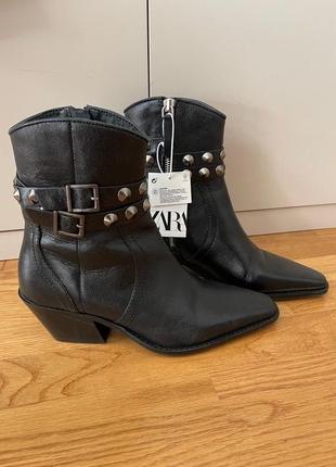 Казаки кожаные сапоги zara