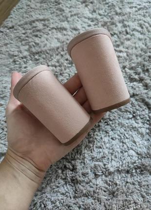 Босоніжки на каблуці підборах бежеві з стразами 39 розмір літні з квадратним носком