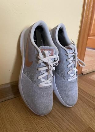 Зручні кросівки для бігу nike flex оригінал