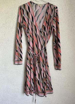 Брендова сукня на запах