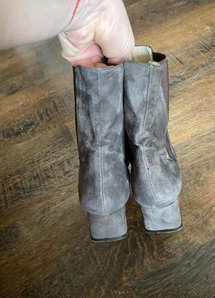 Сірі челсі з натуральної замші черевики на ризінці ботінки audley london замшевые челси графит замшевые ботинки с квадратным носком ботильоны4 фото