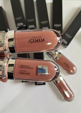 Блиск для губ 3d hydra lipgloss kiko milano