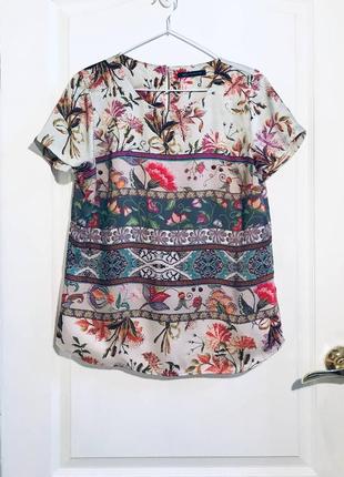 Дуже гарна яскрава блуза з принтом бренду marks & spencer