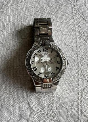 Часы guess
