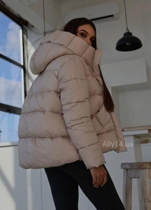 Стильний жіночий пуховик короткий