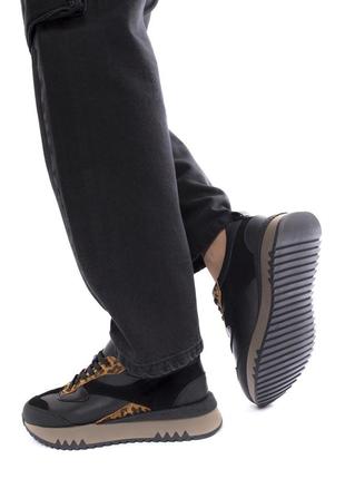 Жіночі кросівки 66465 чорні шкіра лак замша