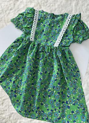 Зелена сукня в квіточки з кружевом1 фото