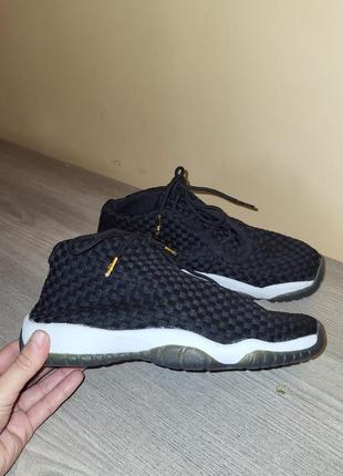 Крутезні кросівки air jordan nike future