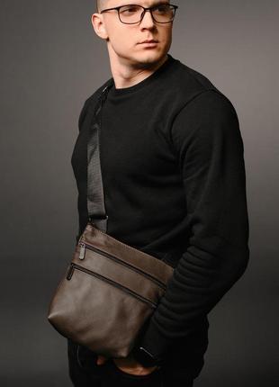 Чоловіча шкіряна коричнева сумка мессенджер, сумка через плече  із натуральної шкіри2 фото