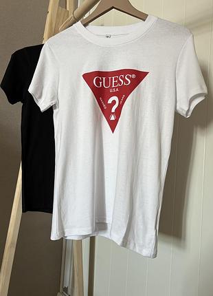 Жіноча футболка guess