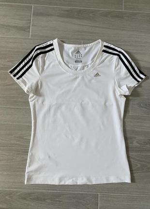 Спортивна футболка