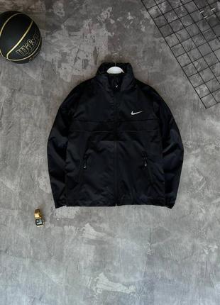 Вітровка nike