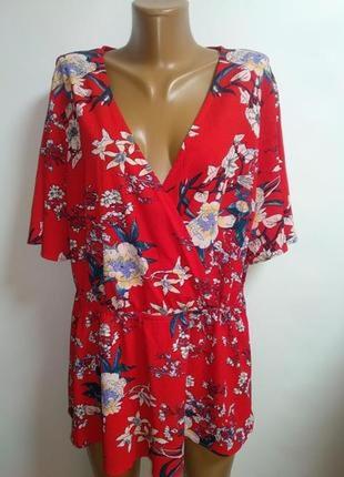 Яскрава блуза у квітковий принт 20/54-56 розмір