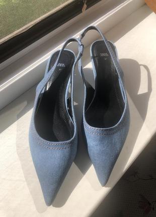 Босоножки zara джинс