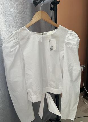 Красивая коттоновая блуза белая h&m с открытой спиной и завязкой2 фото