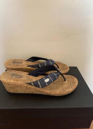 Шльопанці на танкетці пробка 38
