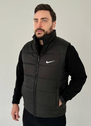 Мужская черная демисезонная жилетка безрукавка nike