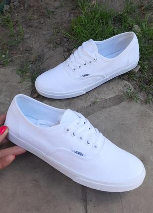 Класичні білі кеди vans authentic кеді унісекс